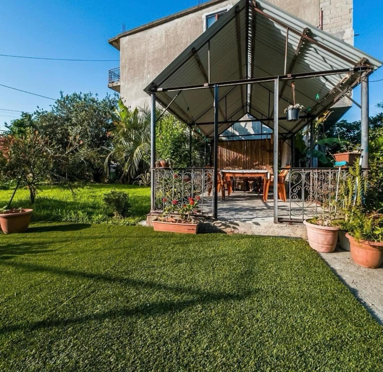 Hotel Liza باتومي المظهر الخارجي الصورة